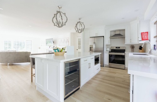 Kawartha Lakes House | Indoor Pool Estate Escape