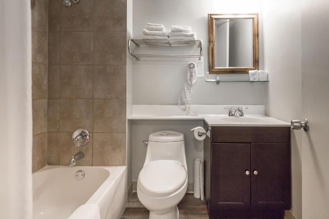 Photo of Bathroom in Lindsay